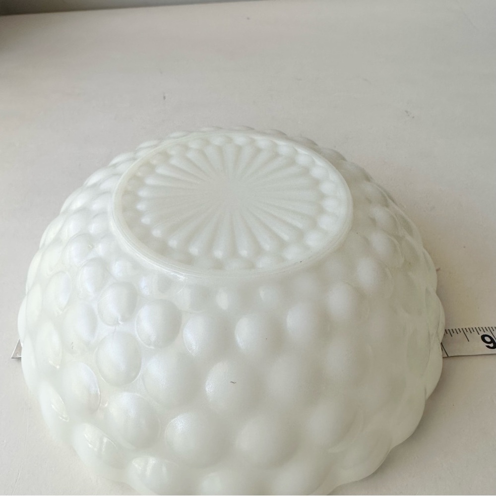 Vintage Anchor Hocking Depression Milk Glass Bubble Bowl - Picture 5 of 5